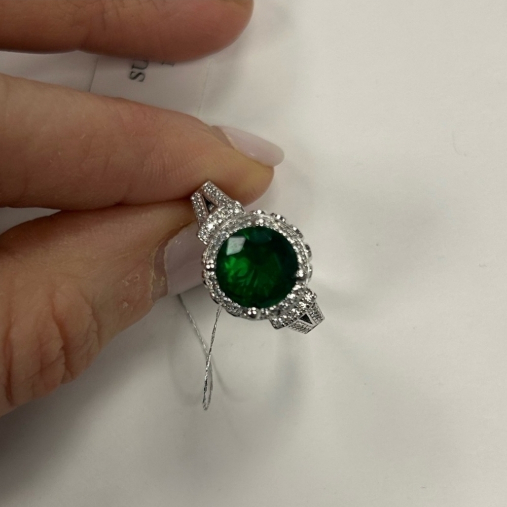 Suzy Levian Sterling Silver Green & White Cubic Zirconia Engagement Ring Size 7 - Picture 4 of 5